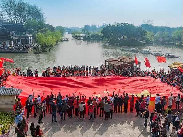 男生问你多大上半身比一下是什么意思啊？